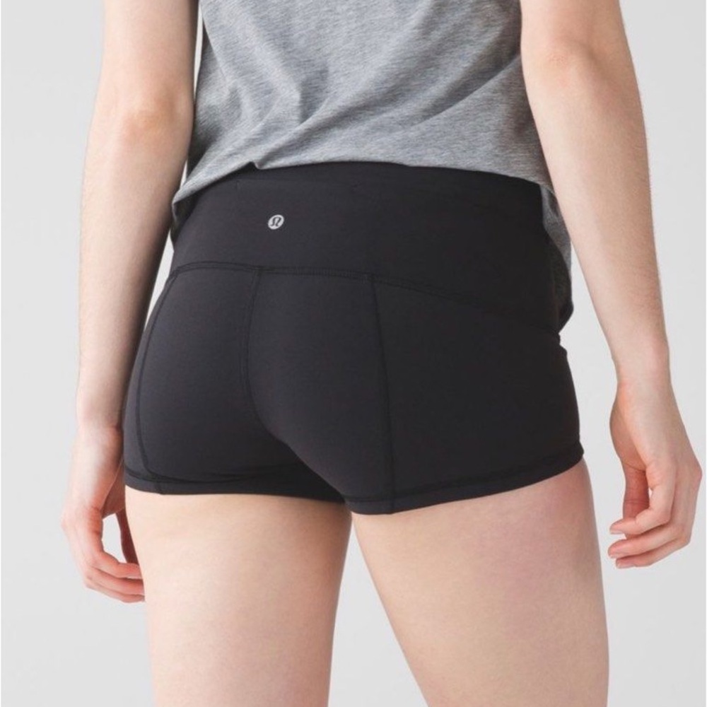 Lululemon Wunder Short Full-On Luon 2" Black Size 6 dance cheer biker